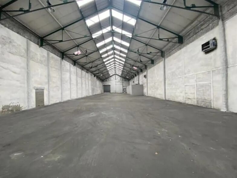 Local d’activités dans Lyon à louer - Photo intérieure – Image 2 sur 5