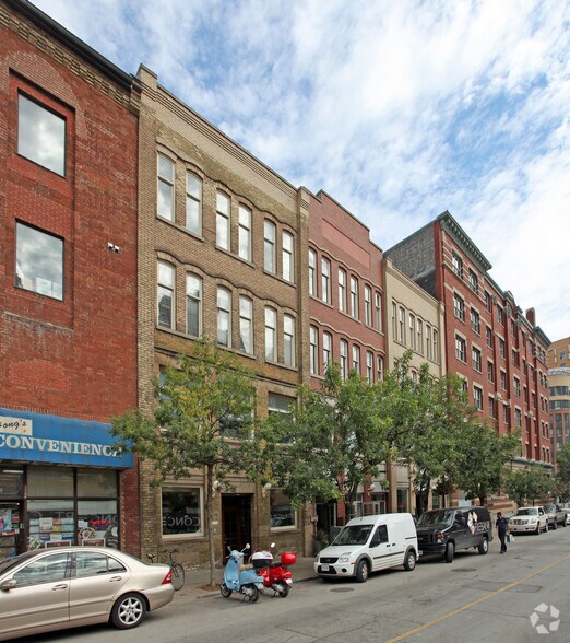 11 Church St, Toronto, ON à louer - Photo de l’immeuble – Image 3 sur 4