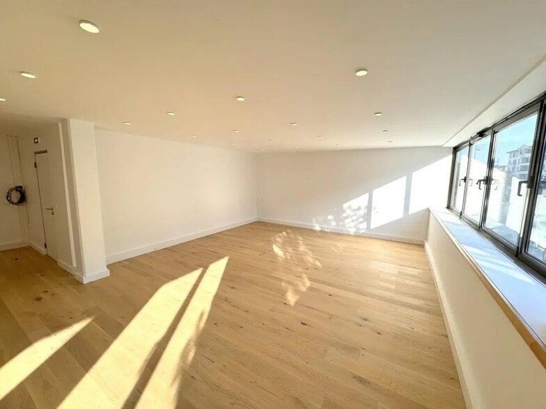 Bureau dans Viroflay à louer - Photo intérieure – Image 3 sur 8