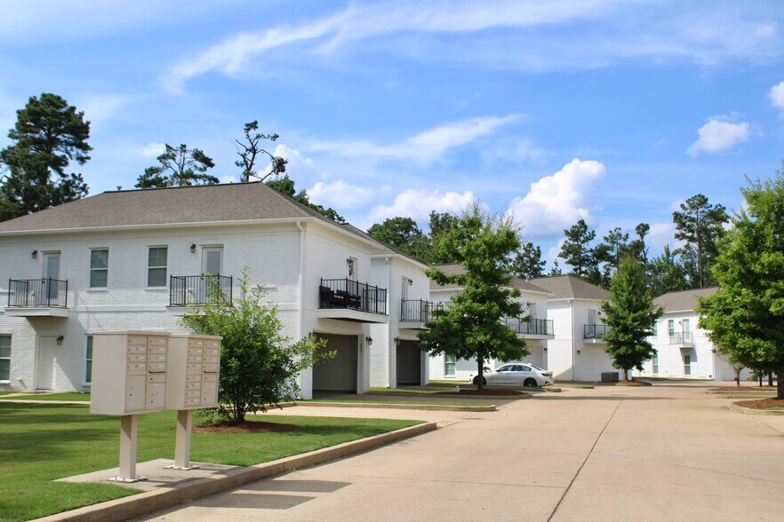200 Park West Loop, Oxford, MS à vendre - Photo principale – Image 1 sur 14