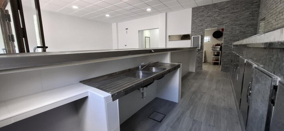Local commercial dans Lora del Río, Sevilla à vendre - Photo principale – Image 2 sur 24