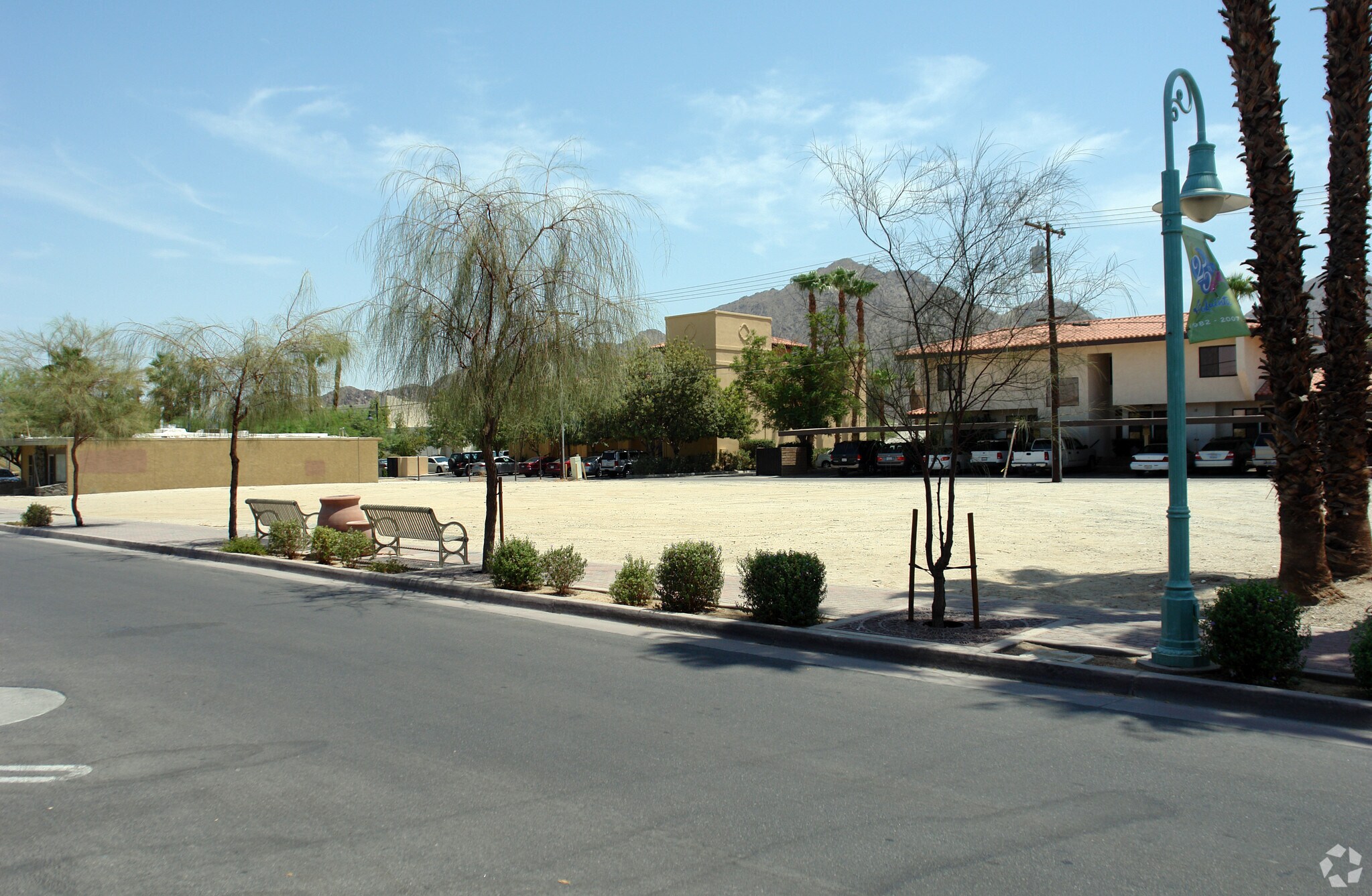 Avenida La Fonda @ Avenida Bermudas, La Quinta, CA à vendre Photo principale– Image 1 sur 5