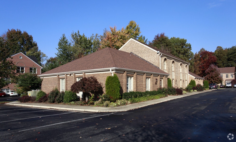 6211-6217 Old Keene Mill Ct, Springfield, VA à vendre - Photo principale – Image 1 sur 2