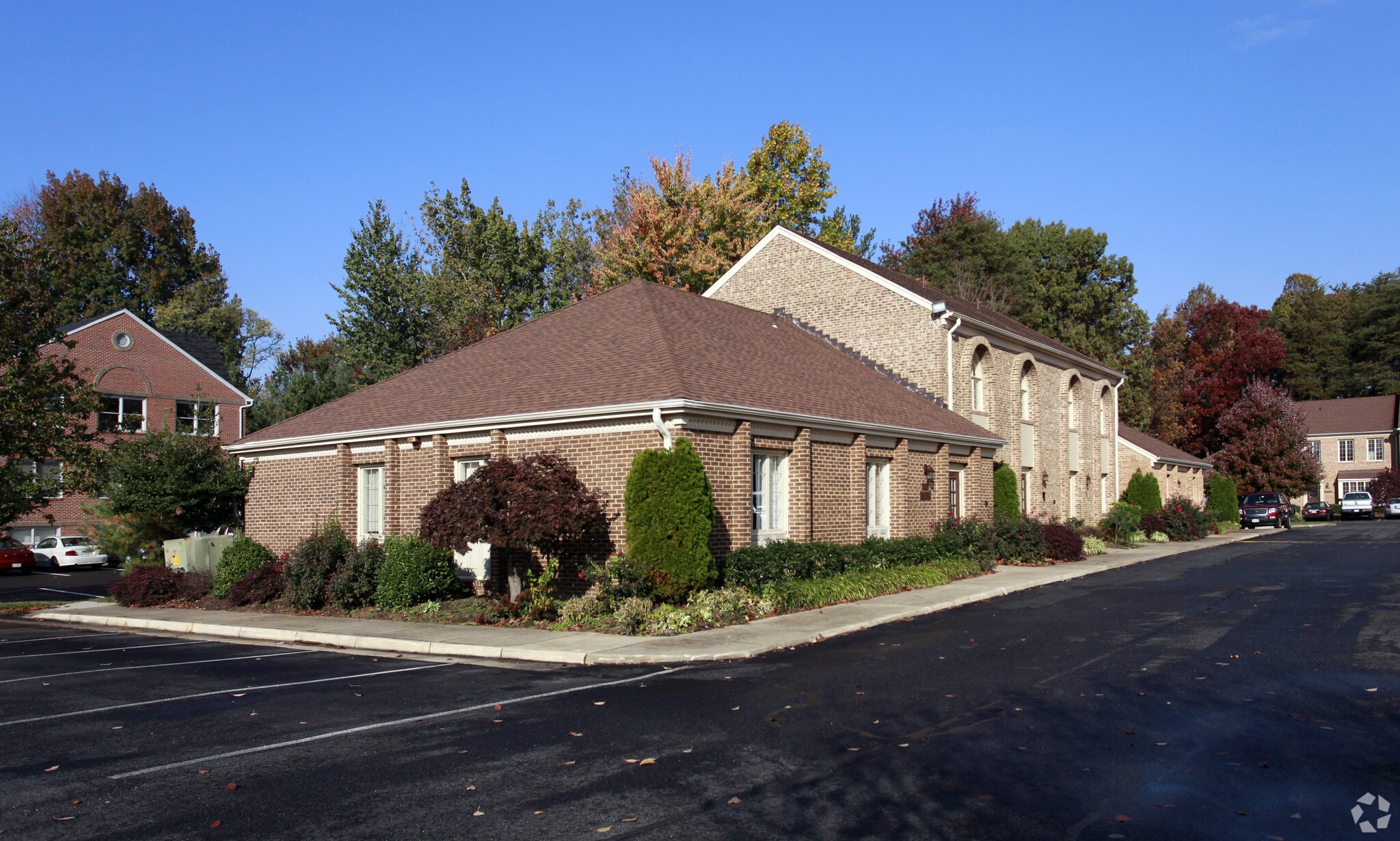 6211-6217 Old Keene Mill Ct, Springfield, VA à vendre Photo principale– Image 1 sur 3