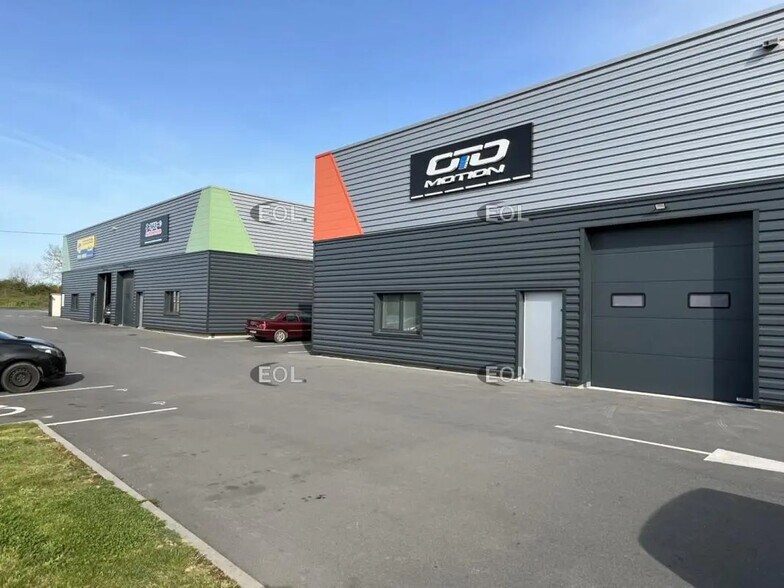 Local d’activités dans Dieudonné à louer - Photo de l’immeuble – Image 2 sur 9