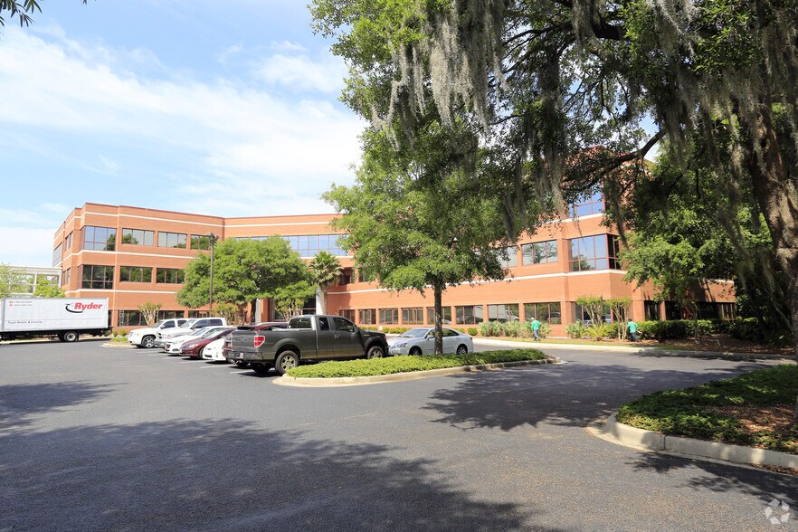 1300 Hospital Dr, Mount Pleasant, SC à louer - Photo de l’immeuble – Image 3 sur 13