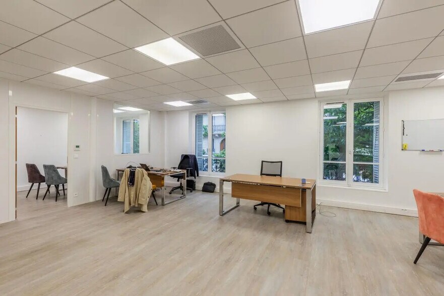 Bureau dans Paris à louer - Photo de l’immeuble – Image 2 sur 4