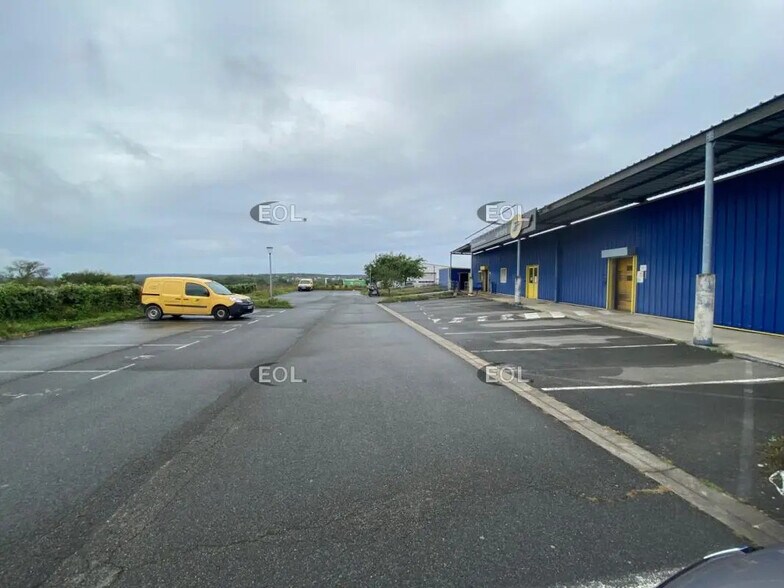 Local d'activités dans Moret-Loing-et-Orvanne à vendre - Photo de l’immeuble – Image 3 sur 10