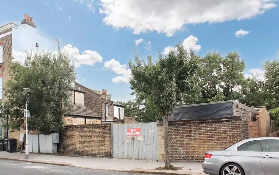 34 Stroud Rd, Londres à louer - Photo de l’immeuble – Image 3 sur 3