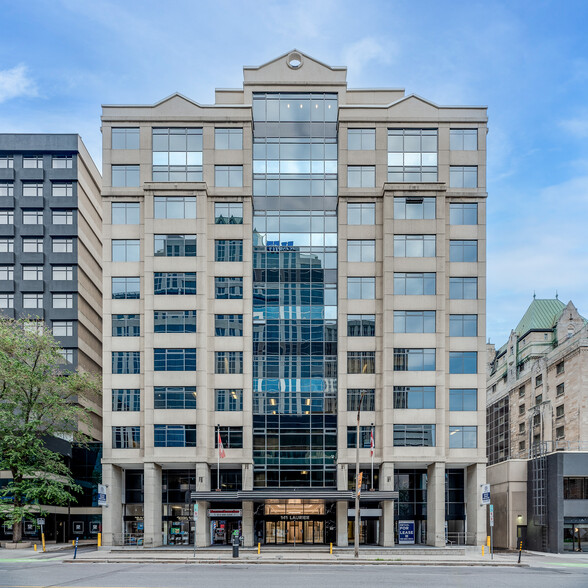 141 Laurier Ave W, Ottawa, ON à louer - Photo de l’immeuble – Image 1 sur 10