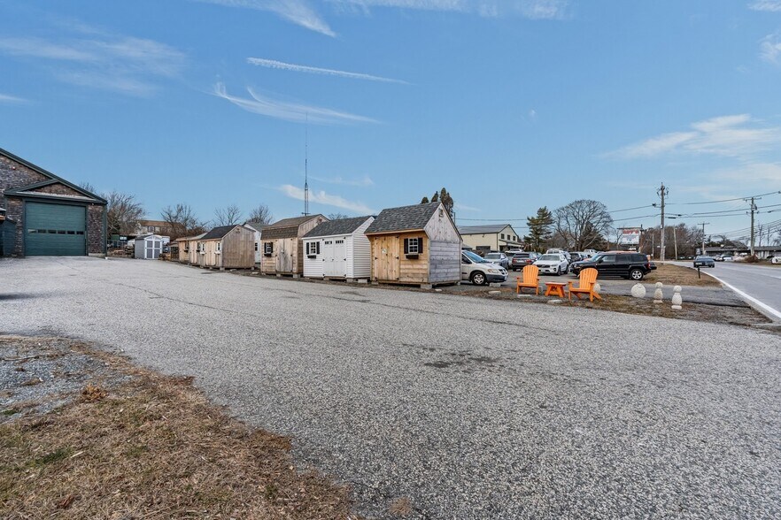 1960 E Main Rd, Portsmouth, RI à vendre - Photo de l’immeuble – Image 3 sur 48