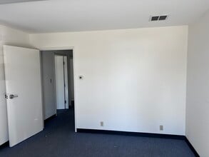 1815 W 205th St, Torrance, CA à louer Photo intérieure– Image 2 sur 4