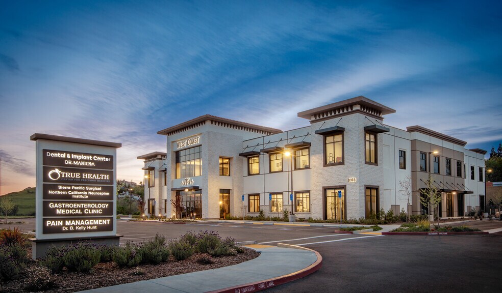 8105 Saratoga Way, El Dorado Hills, CA à louer - Photo de l’immeuble – Image 3 sur 18