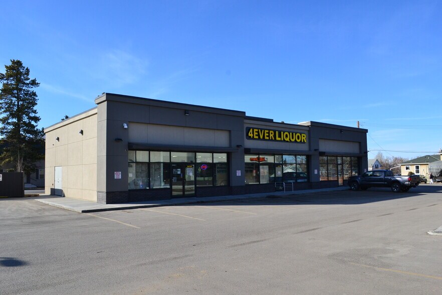 4602 46 St, Olds, AB à louer - Photo de l’immeuble – Image 2 sur 6