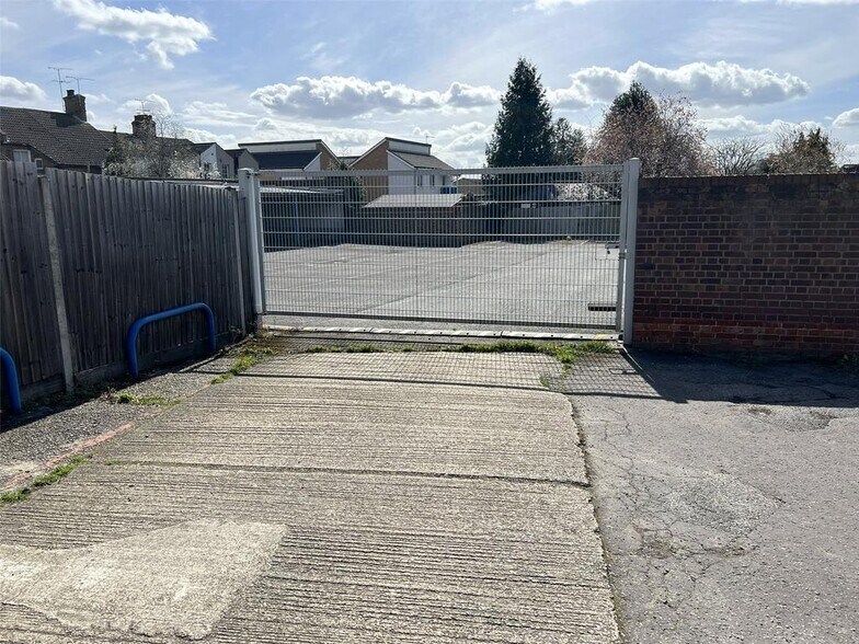 109 Rainsford Rd, Chelmsford à louer - Photo de l’immeuble – Image 3 sur 16