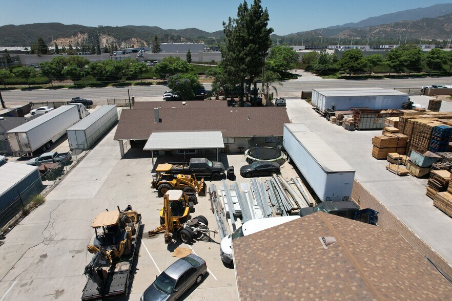 18900 Cajon Blvd, San Bernardino, CA à vendre - Photo de l’immeuble – Image 2 sur 10