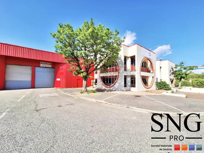 Industriel/Logistique dans Vitrolles à louer - Photo de l’immeuble – Image 2 sur 12