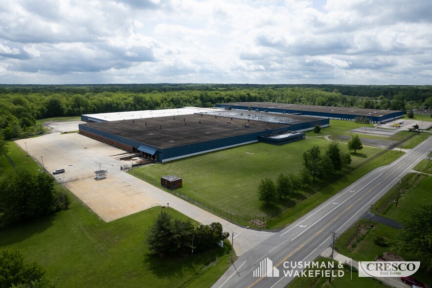 6800 Center Rd, Ashtabula, OH à louer - Photo de l’immeuble – Image 3 sur 11