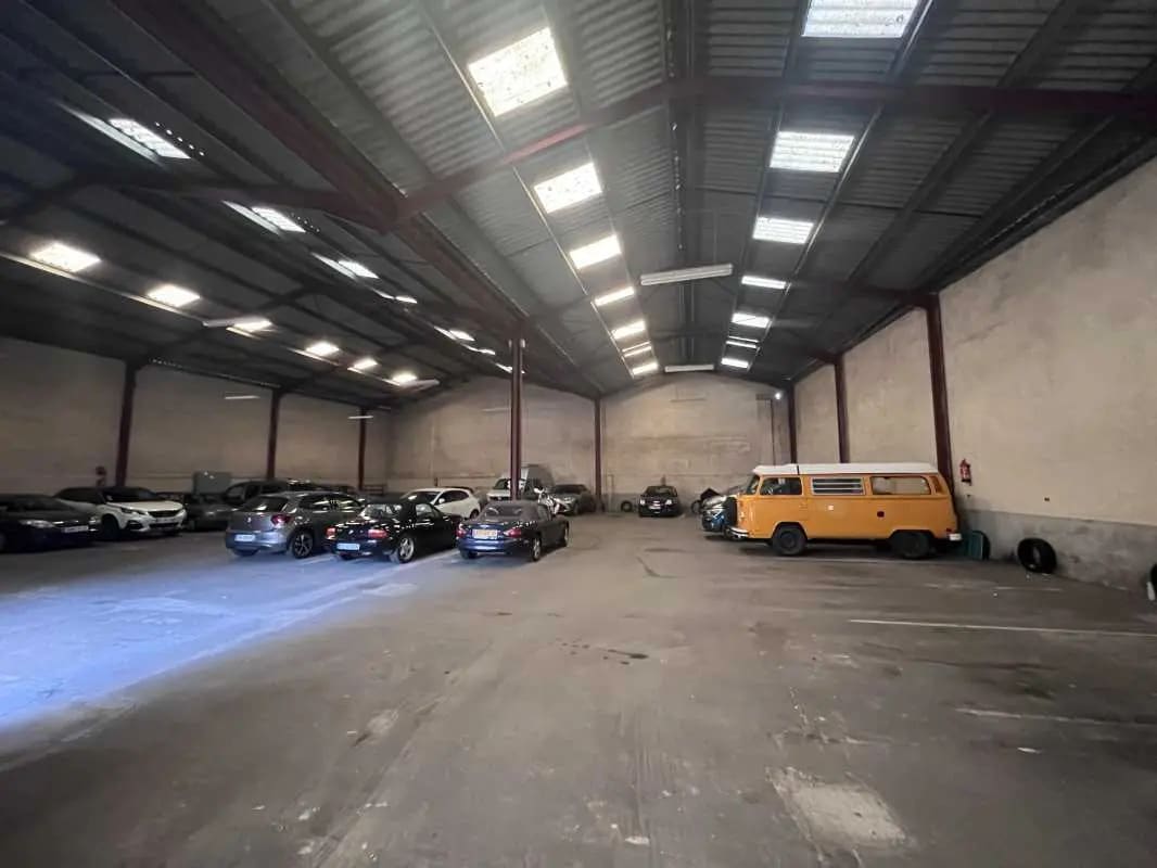 Local d’activités dans Bordeaux à louer Photo intérieure– Image 1 sur 5