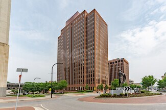 Plus de détails pour 76 S Main St, Akron, OH - Local commercial à louer