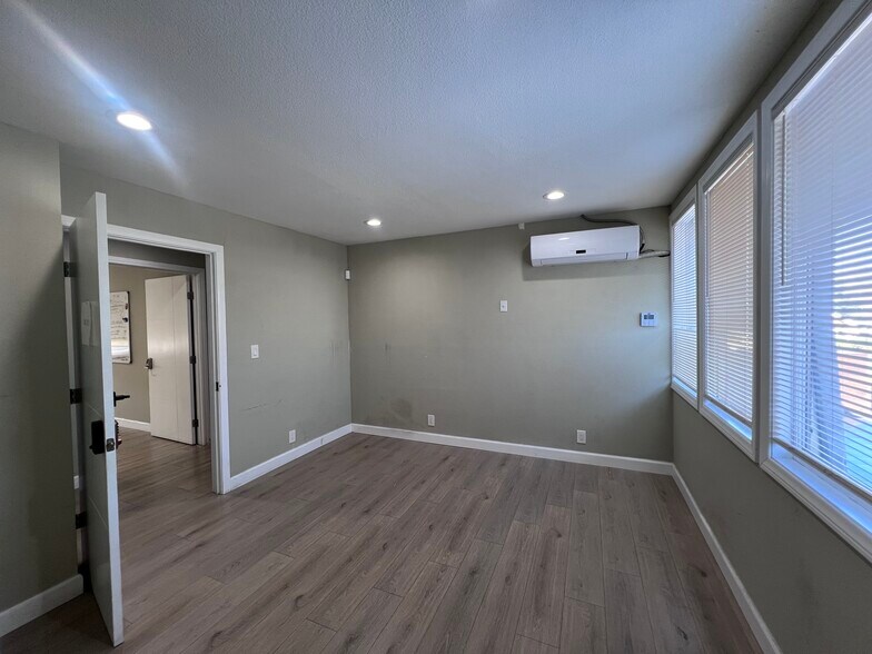 97 Boston Ave, San Jose, CA à louer - Photo intérieure – Image 3 sur 14