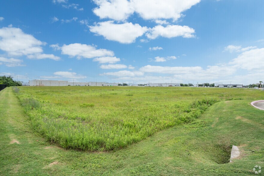 2301 Highway 365, Port Arthur, TX à vendre - Photo de l’immeuble – Image 3 sur 10