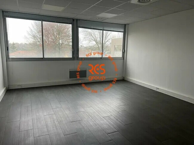 Plus de détails pour Local commercial à vendre