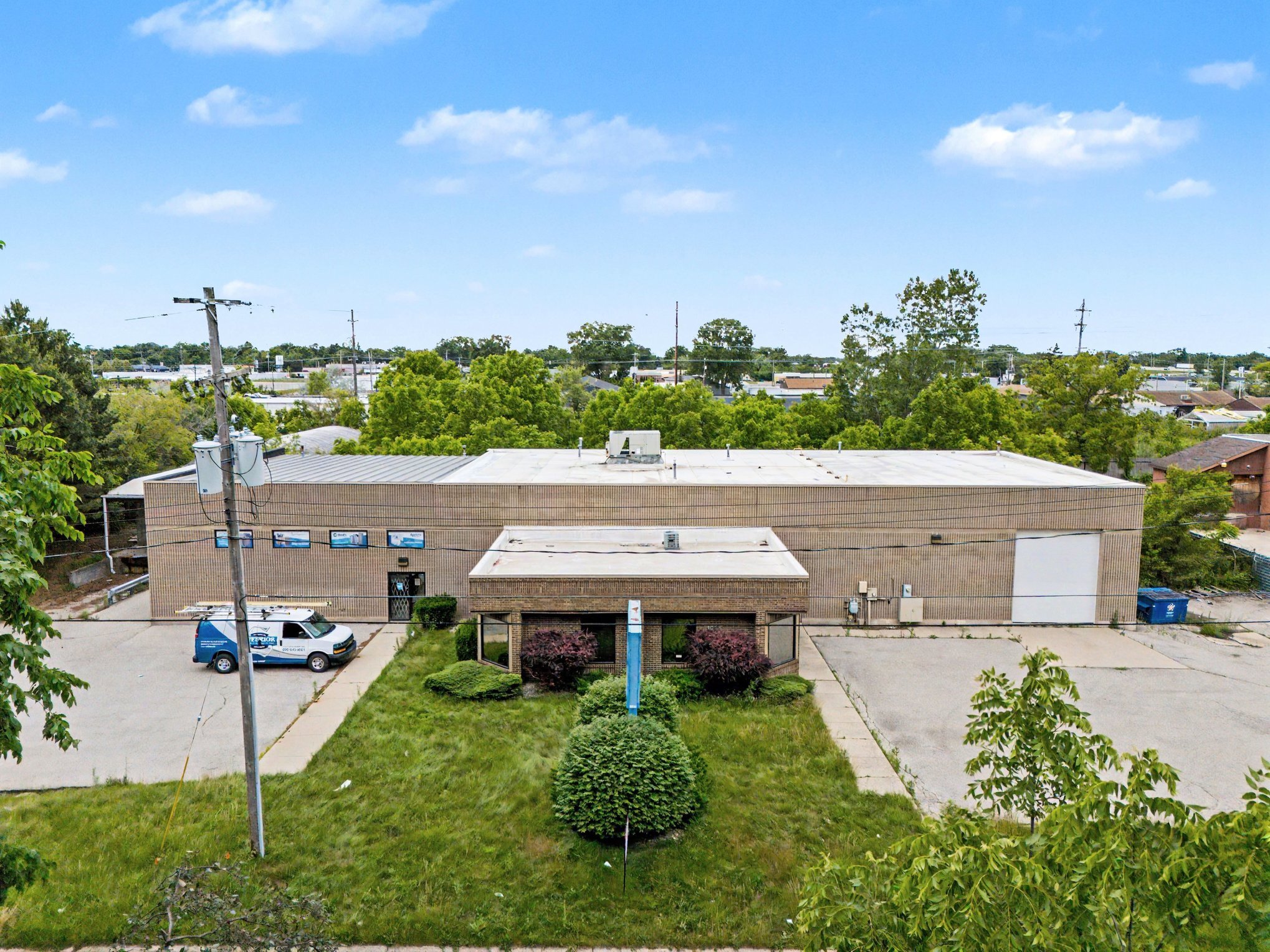 1834 Bagwell St, Flint, MI à vendre Photo de l’immeuble– Image 1 sur 29