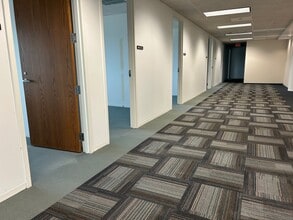 5202 Old Orchard Rd, Skokie, IL à louer Photo intérieure– Image 2 sur 5