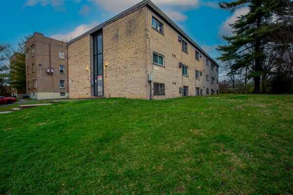 694 Gholson Ave, Cincinnati, OH à vendre - Photo de l’immeuble – Image 2 sur 19