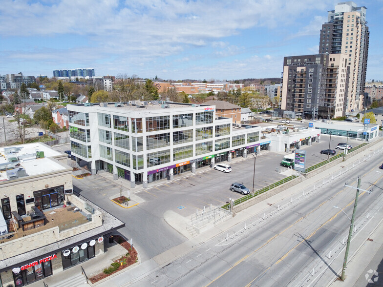 255 King St N, Waterloo, ON à louer - Photo de l’immeuble – Image 2 sur 4