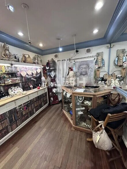 Local commercial dans Lyon à louer - Photo de l’immeuble – Image 1 sur 1