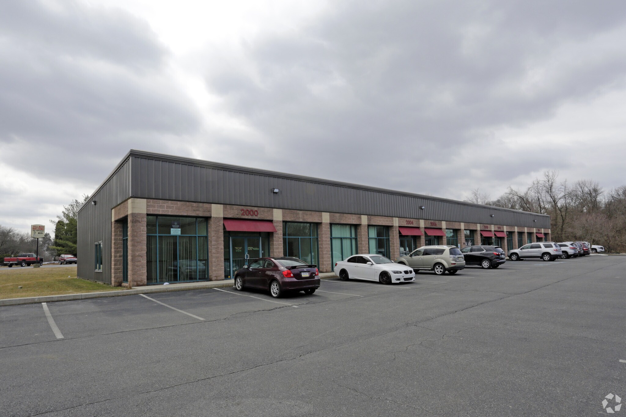 2000 Eberhart Rd, Whitehall, PA à louer Photo principale– Image 1 sur 9