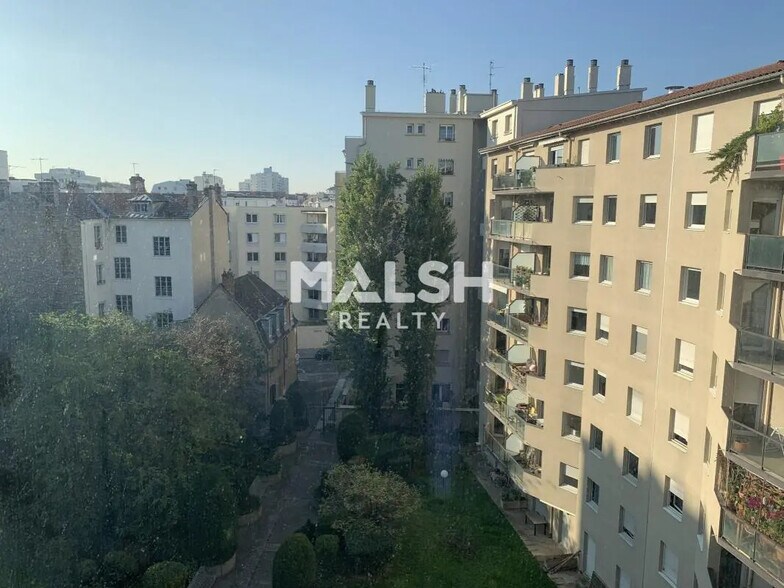 Bureau dans Lyon à vendre - Photo de l’immeuble – Image 3 sur 14