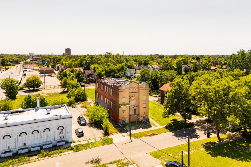 2627 Blaine St, Detroit, MI à vendre - Photo de l’immeuble – Image 3 sur 7