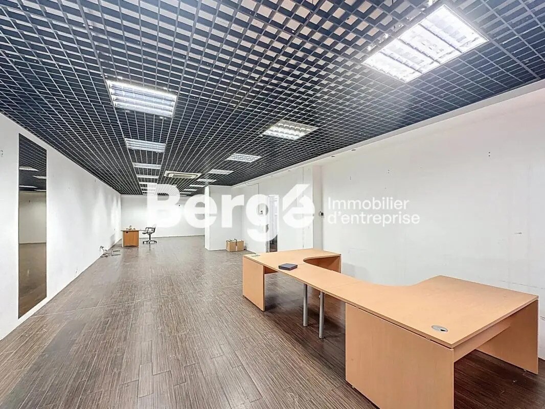 Local commercial dans Le Cannet à louer Photo de l’immeuble– Image 1 sur 8