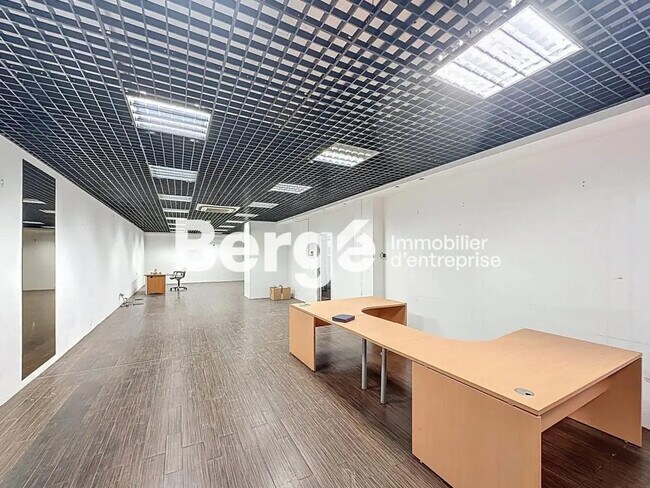 Plus de détails pour Local commercial à louer