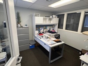 166 Lavan St, Warwick, RI à louer Photo intérieure– Image 2 sur 4