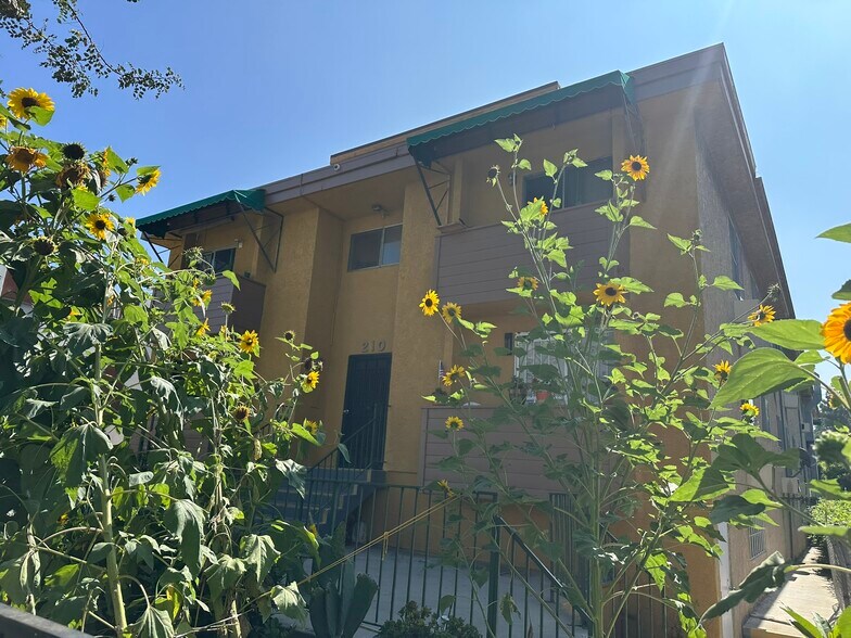 210 S Commonwealth Ave, Los Angeles, CA à vendre - Photo de l’immeuble – Image 3 sur 14