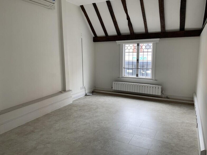 254 High St, Guildford à louer - Photo de l’immeuble – Image 3 sur 13