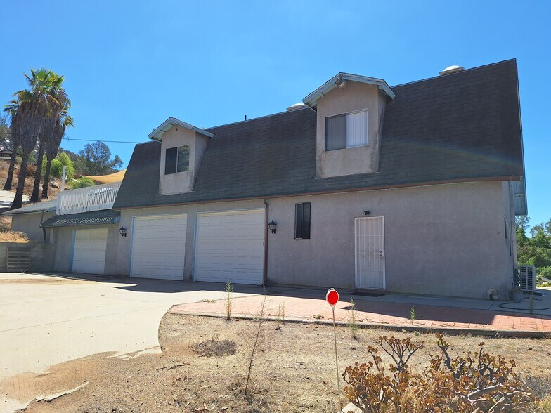 11535 Rocky Ln, Lakeside, CA à vendre - Photo de l’immeuble – Image 2 sur 15