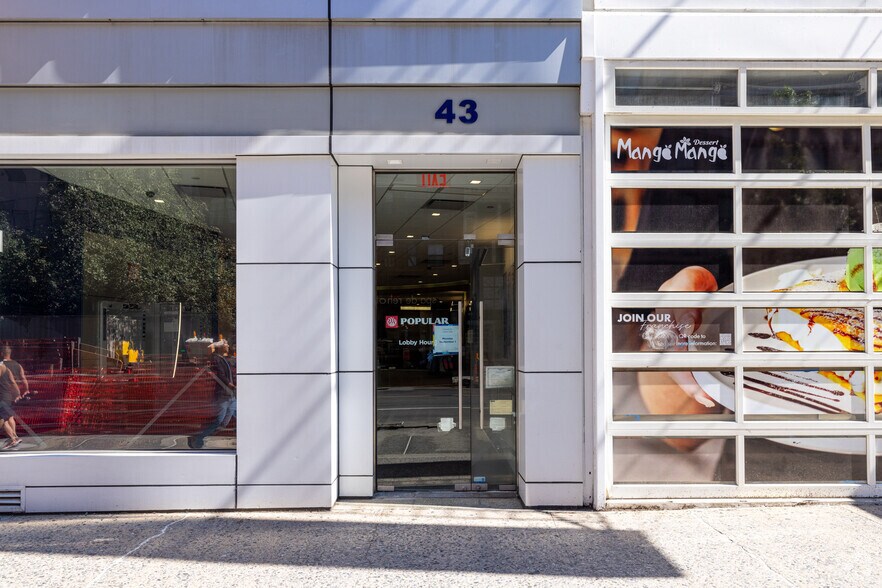 41-43 W 14th St, New York, NY à louer - Photo de l’immeuble – Image 2 sur 4