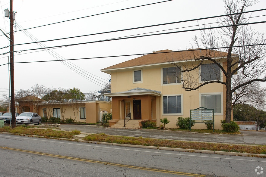 2600 Mccullough Ave, San Antonio, TX à vendre - Photo de l’immeuble – Image 2 sur 18