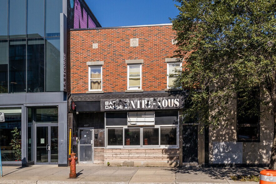 4555-4557 Av Papineau, Montréal, QC à louer - Photo de l’immeuble – Image 3 sur 5