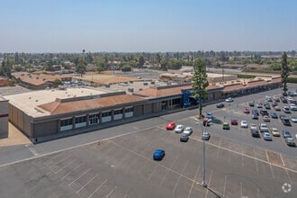 885 W Henderson Ave, Porterville, CA - Vue aérienne  vue de carte - Image1