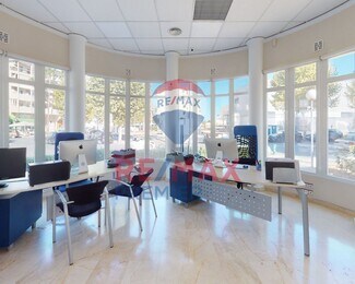 Plus de détails pour Local commercial à vendre
