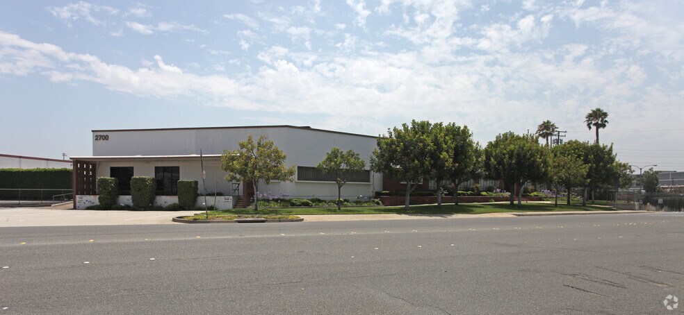 2700 Eastern Ave, Commerce, CA à louer - Photo de l’immeuble – Image 3 sur 3
