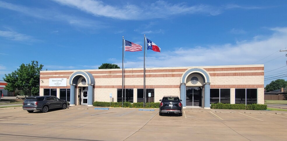 4102 Old Jacksboro Hwy, Wichita Falls, TX à louer - Photo de l’immeuble – Image 1 sur 17