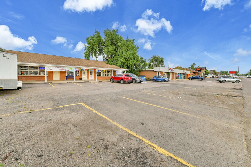 2680 Youngfield St, Lakewood, CO à louer - Photo de l’immeuble – Image 2 sur 15