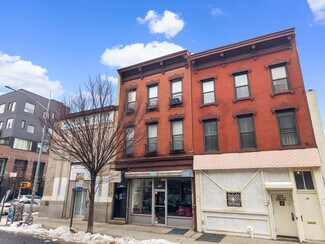Plus de détails pour 321 Grand St, Brooklyn, NY - Local commercial à vendre